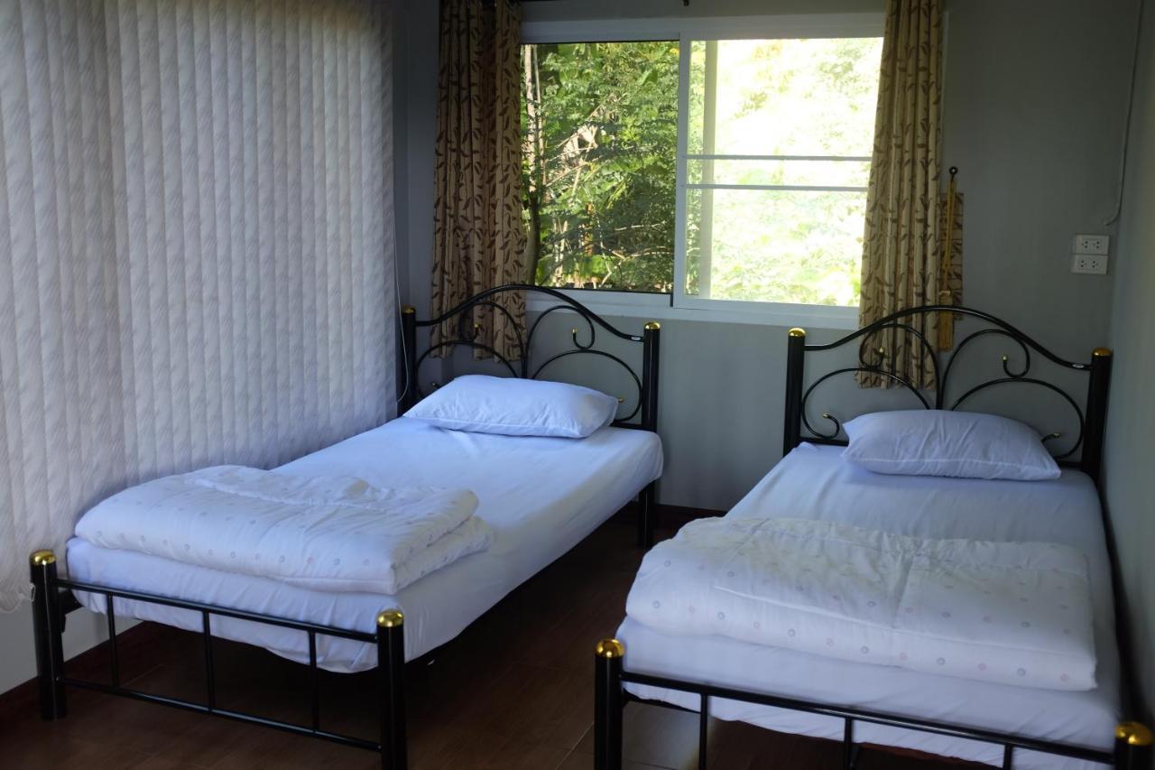 Appartement Rai Boonsom à Phrao Chambre photo